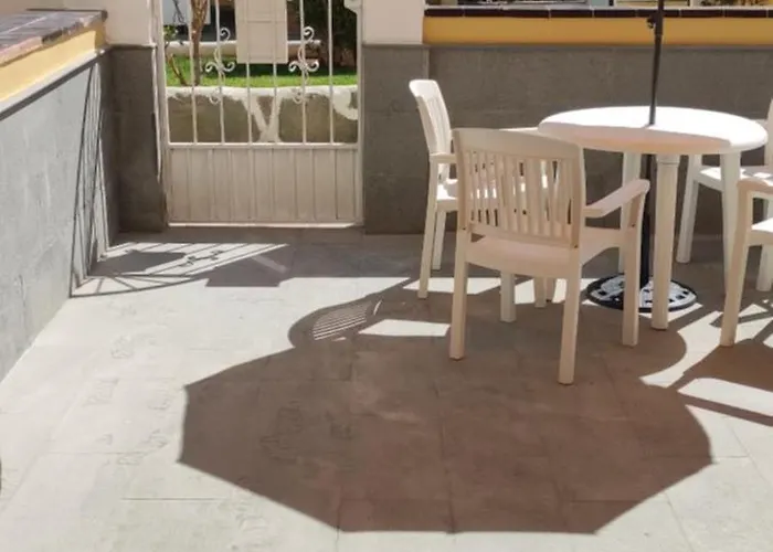 Tenerife Sur Cristianos,parking,air,wifi 公寓